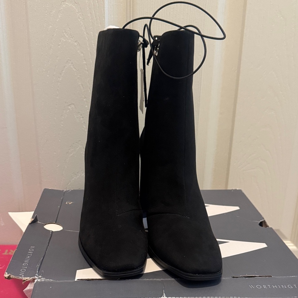 Worthington Elegant Black Heeled Boots